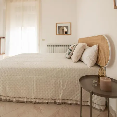 Vittoria Apartment *
